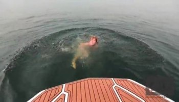 Guy licked her pussy and now she's ready to handle his massive dick