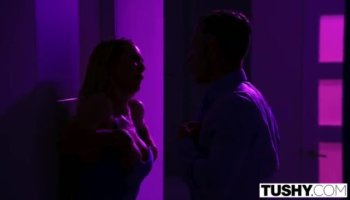 Spanish girl paying the rent with pussy